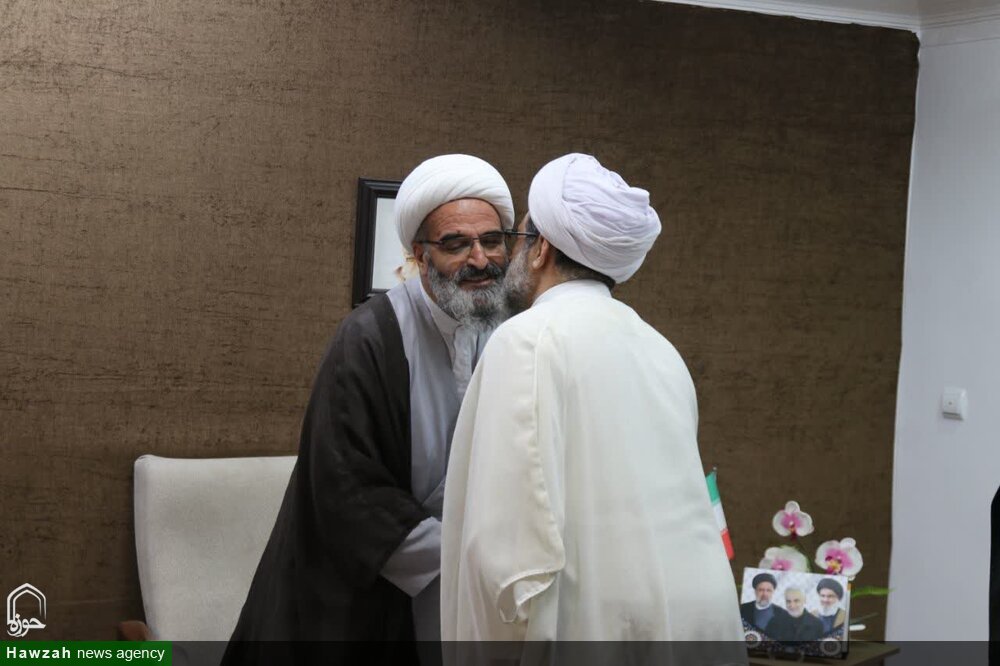 تصاویر/ دیدار مدیرکل، کارکنان ستادی و کارکنان ادارات اوقاف شهرستان سمنان و مهدی‌شهر با نماینده ولی فقیه در استان