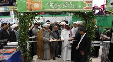 روایتی از نخستین روز دهمین نمایشگاه تخصصی کتب حوزوی و معارف اسلامی در مشهد
