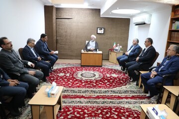تصاویر/ دیدار مدیران بانک‌های استان با نماینده ولی‌فقیه در استان سمنان