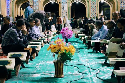 تصاویر/ محفل انس با قرآن به مناسبت هفته وقف در حرم امامزادگان جوپار