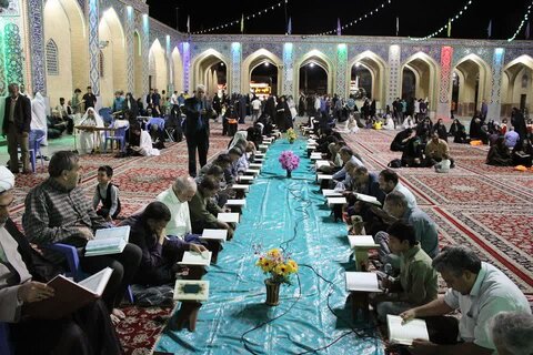 تصاویر/ محفل انس با قرآن به مناسبت هفته وقف در حرم امامزادگان جوپار