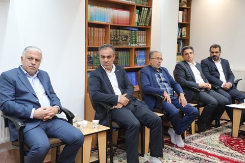 تصاویر/ دیدار مدیران بانک‌های استان با نماینده ولی‌فقیه در استان سمنان