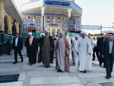 تصاویر/آیین عطرافشانی و گلباران مزار مطهر شهداء به‌مناسبت هفته وقف در ساو