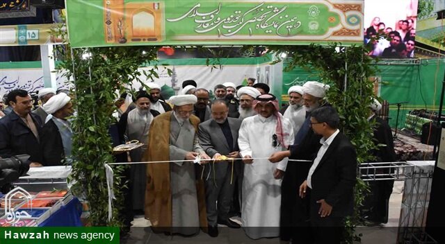 روایتی از نخستین روز دهمین نمایشگاه تخصصی کتب حوزوی و معارف اسلامی در مشهد