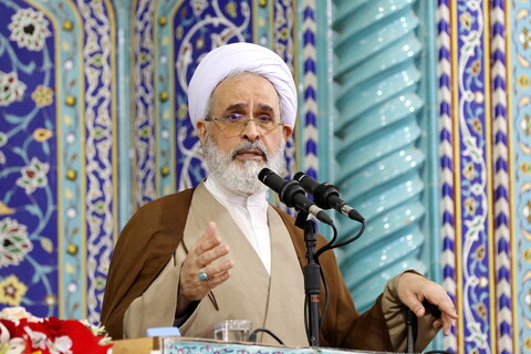 تصاویر/ اقامه نماز جمعه قم