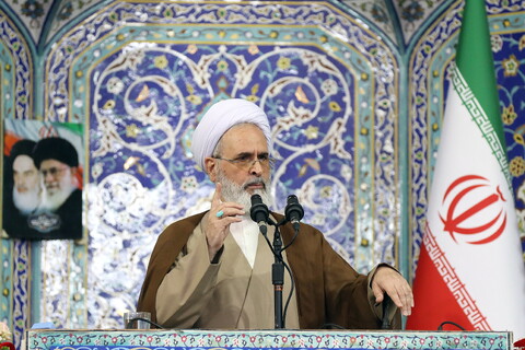 تصاویر/ اقامه نماز جمعه قم