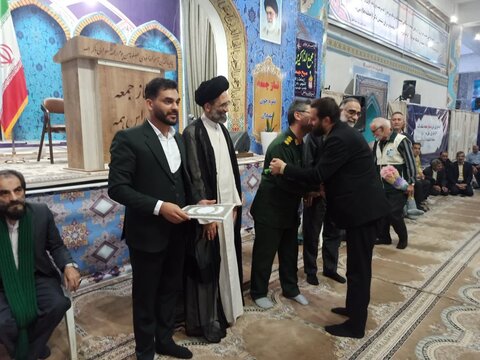 تصاویر/ نمازعبادی سیاسی جمعه کاشان