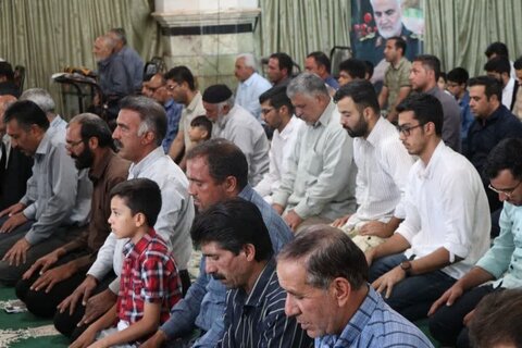 تصاویر/ اقامه نماز جمعه شهر زیدآباد