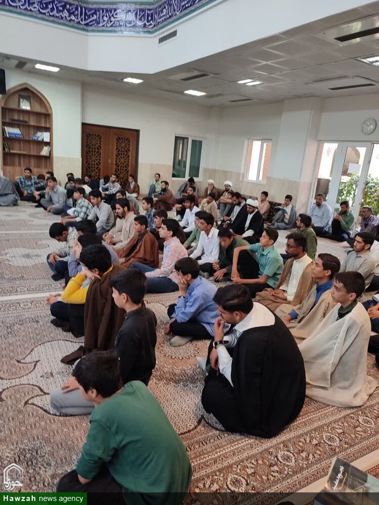 انس با قرآن و شناخت امام زمان (عج)، راه نجات از جهالت و حیرت است