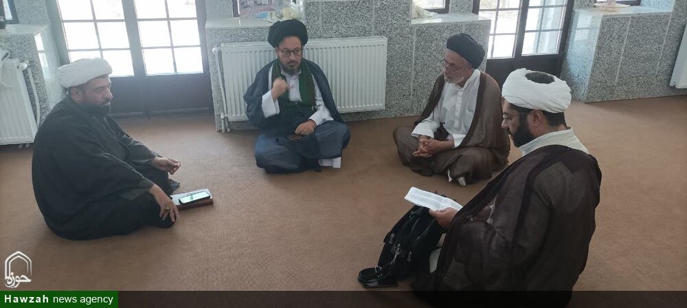 معاون تهذیب حوزه علمیه اصفهان از مدرسه علمیه حضرت علی‌اصغر (ع) خمینی‌شهر بازدید کرد + عکس