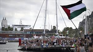 Boats set sail from Italy to join Gaza-bound humanitarian aid flotilla