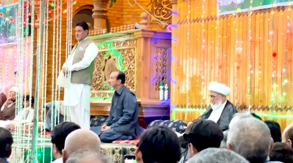 رسول و آل رسول کی حیاتِ طیبہ انسانوں کی ہدایت کے لیے نور کی حیثیت رکھتی ہے، مقررین