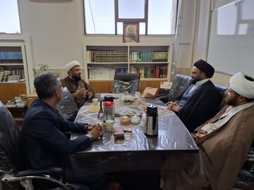 دیدار رئیس عقیدتی سیاسی فرماندهی انتظامی با معاون تهذیب حوزه علمیه اصفهان