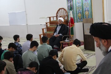 آیین افتتاحیه سال تحصیلی جدید در مدرسه علمیه حضرت ولی‌عصر(عج) سامن برگزار شد