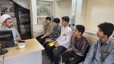 تصاویر/ حضور طلاب مدرسه علمیه آیت‌الله مصطفوی (ره) در کلاس‌های سال تحصیلی جدید