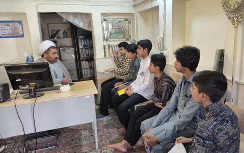 تصاویر/ حضور طلاب مدرسه علمیه آیت‌الله مصطفوی (ره) در کلاس‌های سال تحصیلی جدید