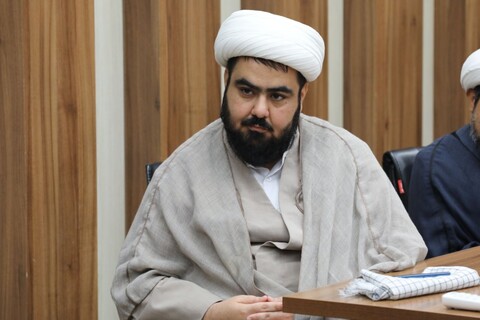 تصاویر/ دیدار جمعی از اساتید، معاونان مدیریت حوزه علمیه استان و پژوهشگران با آیت الله ابوالقاسم علیدوست استاد درس خارج حوزه علمیه قم