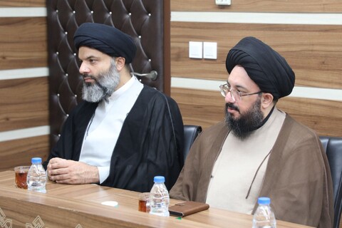 تصاویر/ دیدار جمعی از اساتید، معاونان مدیریت حوزه علمیه استان و پژوهشگران با آیت الله ابوالقاسم علیدوست استاد درس خارج حوزه علمیه قم