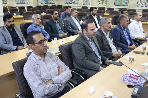 دیدار مدیر و کارکنان اداره کل اوقاف و امور خیریه چهارمحال و بختیاری با امام‌جمعه شهرکرد