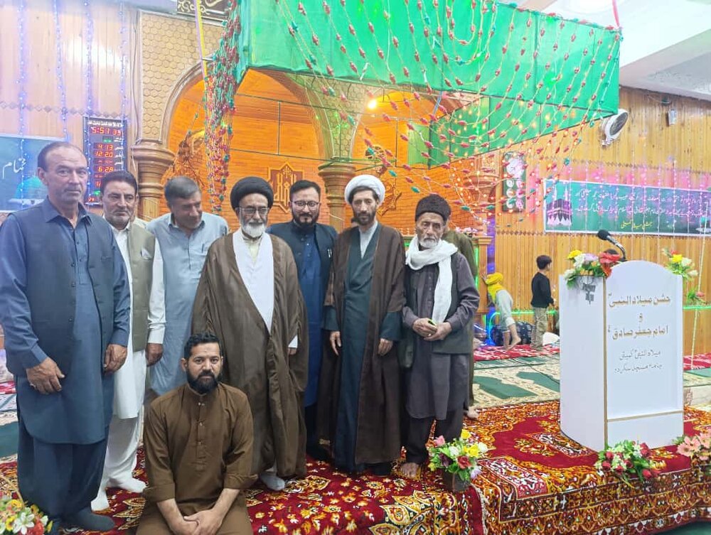 رسول و آل رسول کی حیاتِ طیبہ انسانوں کی ہدایت کے لیے نور کی حیثیت رکھتی ہے، مقررین