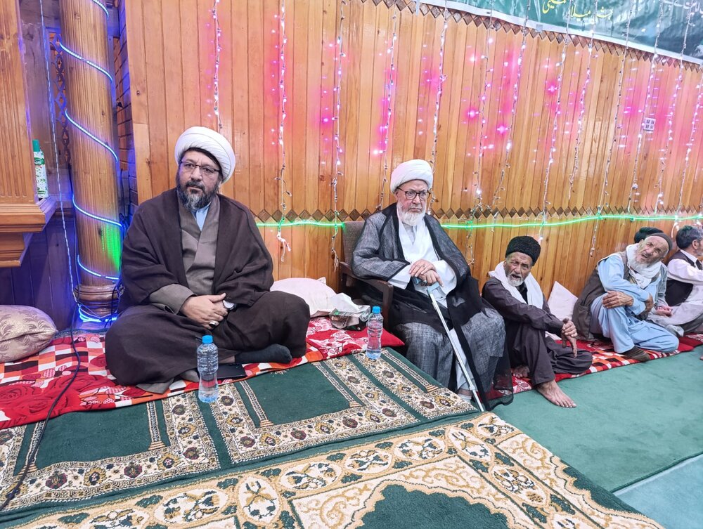 رسول و آل رسول کی حیاتِ طیبہ انسانوں کی ہدایت کے لیے نور کی حیثیت رکھتی ہے، مقررین