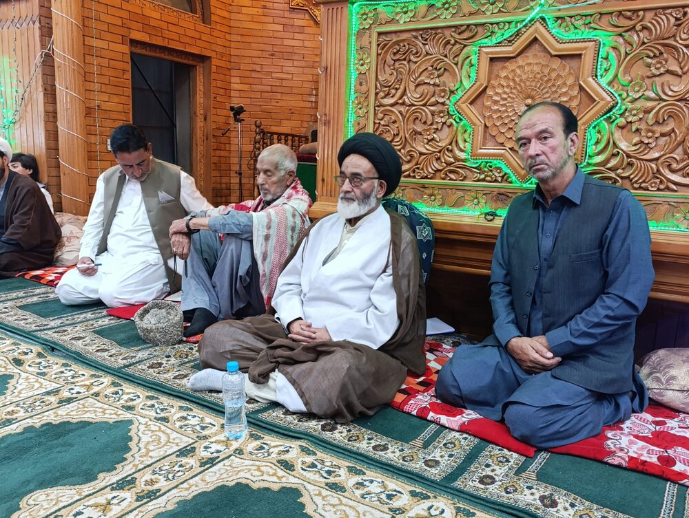 رسول و آل رسول کی حیاتِ طیبہ انسانوں کی ہدایت کے لیے نور کی حیثیت رکھتی ہے، مقررین