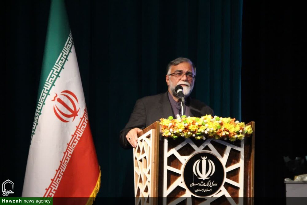 کاریکاتور سنگری فرهنگی در برابر جنگ ترکیبی دشمن  است