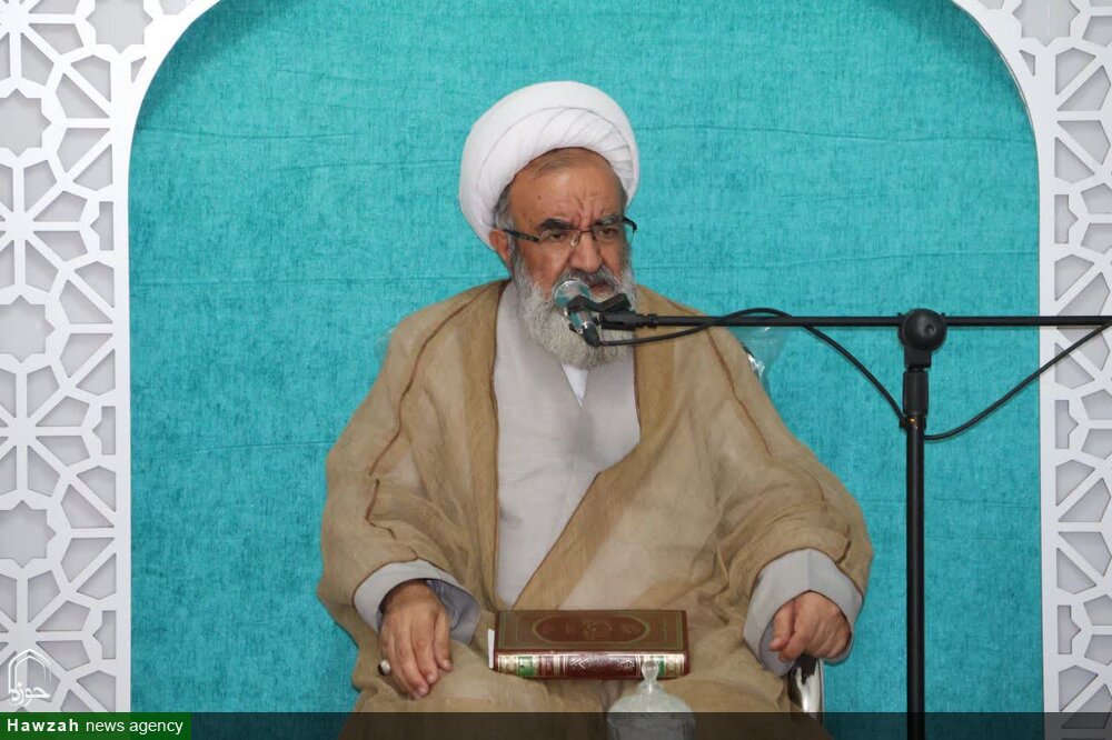 ارزش انسان به علم و معرفت است