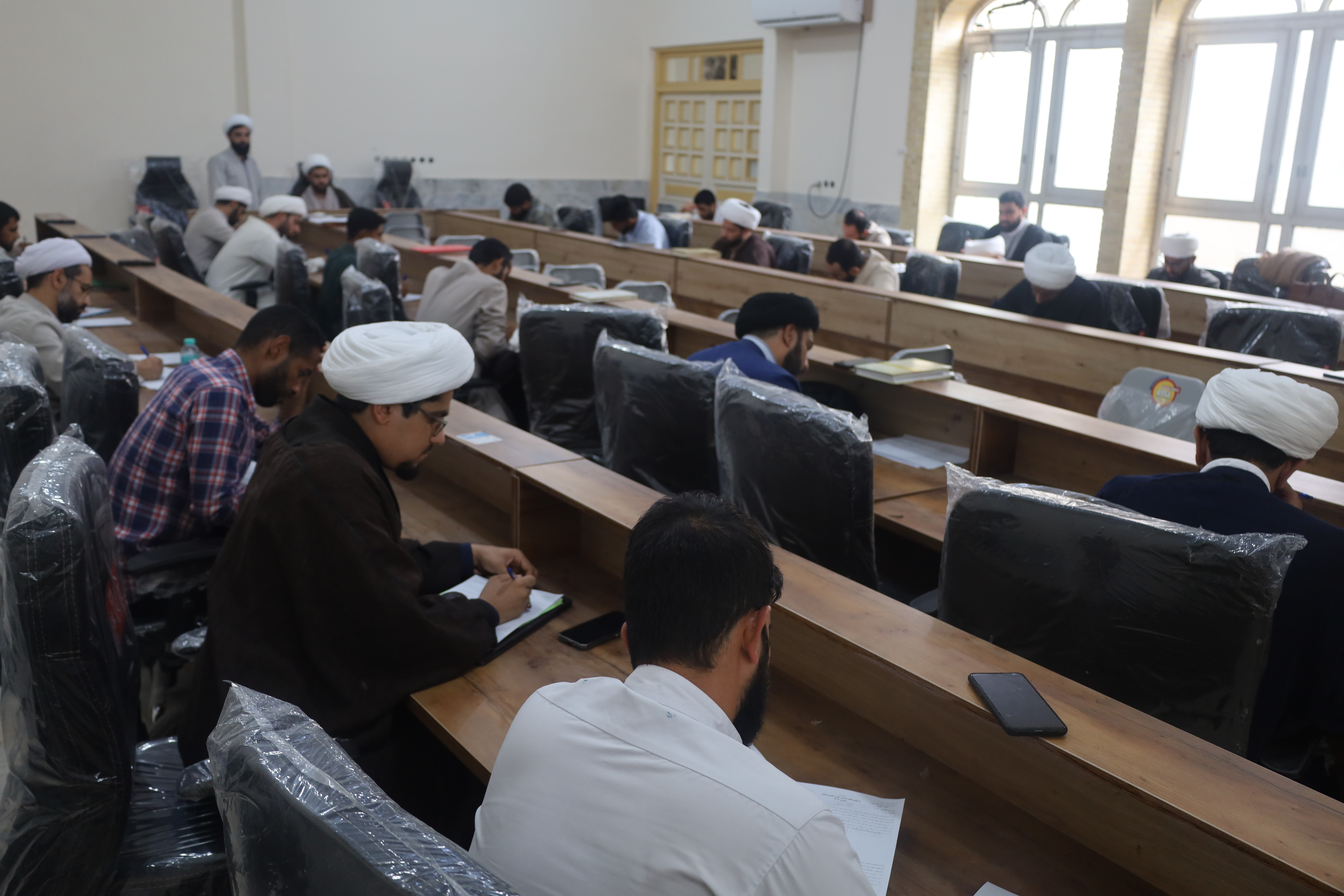 برگزاری آزمون کتبی تدریس مقدمات و سطح یک حوزه علمیه هرمزگان
