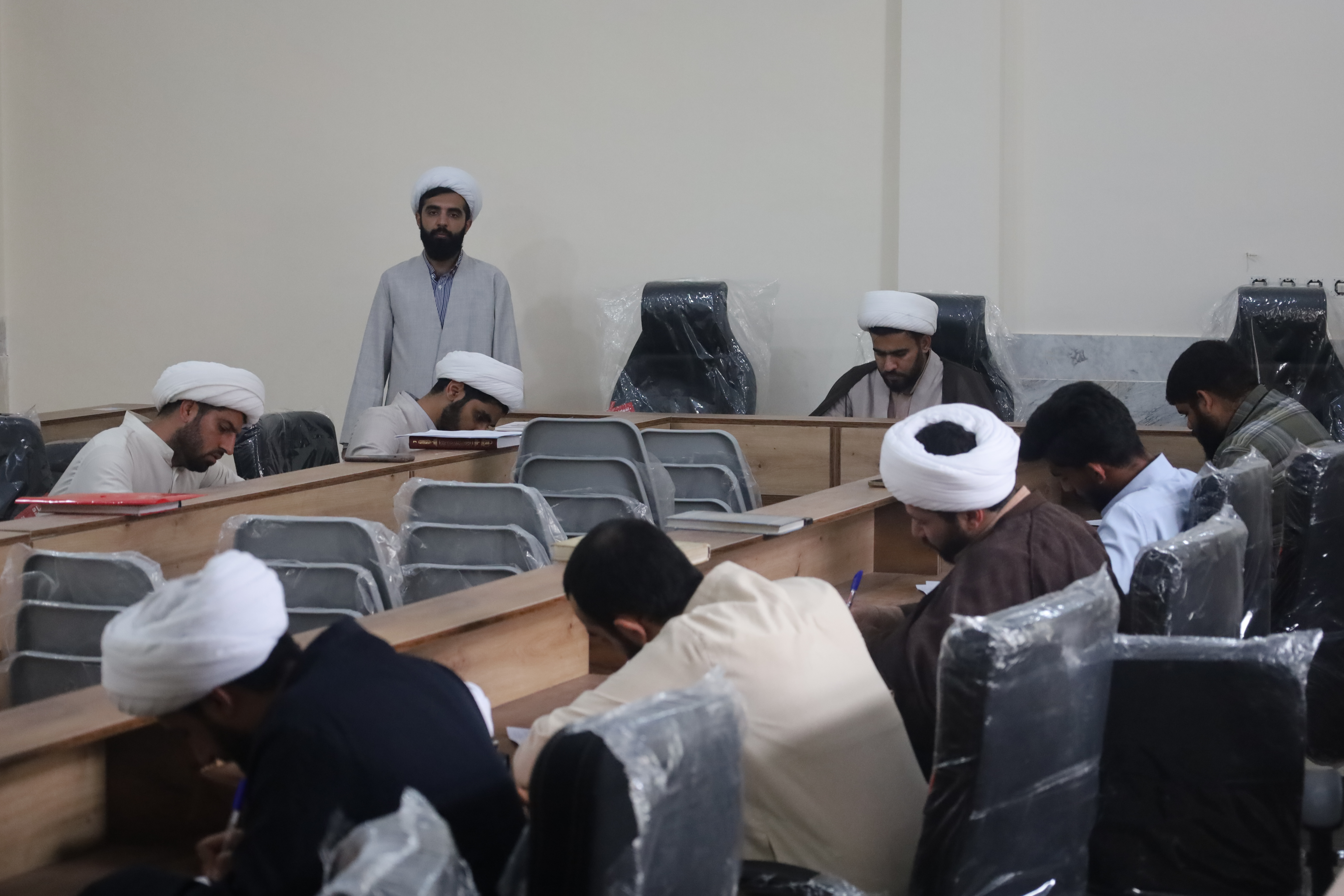 برگزاری آزمون کتبی تدریس مقدمات و سطح یک حوزه علمیه هرمزگان