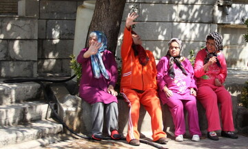 احکام شرعی | نگاه به زنان ناتوان ذهنی با حجاب ناکافی