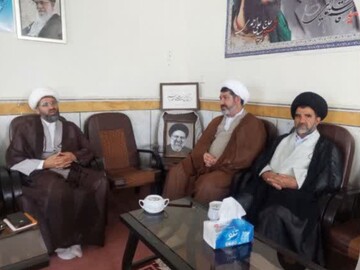 ائمه جمعه در پیوند مرکز خدمات حوزه با جامعه طلبگی نقش بی‌بدیل دارند