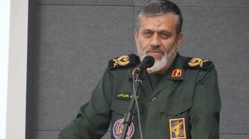 سردار سلامی الگویی برای همه نسل‌ها است