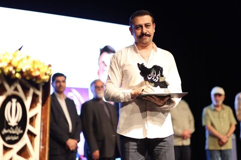 تصاویر آیین اختتامیه جشنواره ملی کارتون و کاریکاتور ای ایران