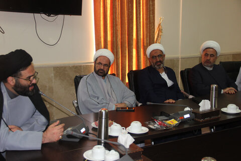 تصاویر /دیدار مدیر حوزه علمیه  قزوین با واقفین مدارس علمیه استان قزوین