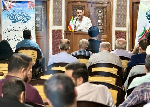 تصاویر / نشست فعالان قرآنی با مدیر کل اوقاف وامور خیریه استان قزوین