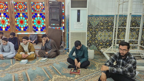 تصاویر/ حضور طلاب مدرسه علمیه امام خمینی(ره) در کلاس‌های سال تحصیلی جدید