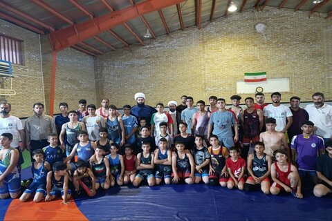 تصاویر/ امام جمعه بیستون، میهمان ویژه خانه کشتی شد