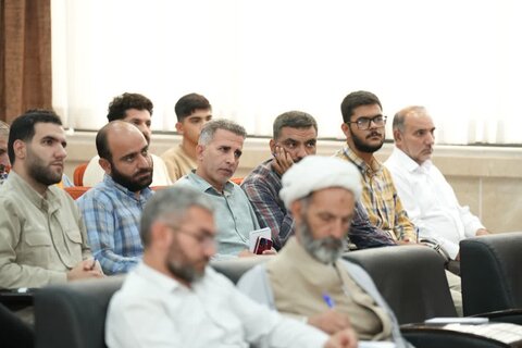 ‌تصاویر دوره توانمندسازی ارکان حلقات صالحین استان لرستان در مشهد مقدس