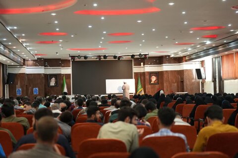 ‌تصاویر دوره توانمندسازی ارکان حلقات صالحین استان لرستان در مشهد مقدس