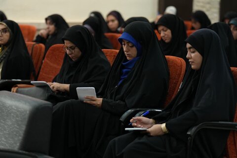 ‌تصاویر دوره توانمندسازی ارکان حلقات صالحین استان لرستان در مشهد مقدس