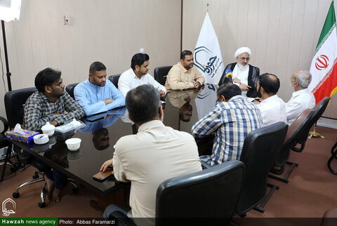 Photos/Visite du représentant du Guide suprême en Inde à l'agence de presse Hohzah