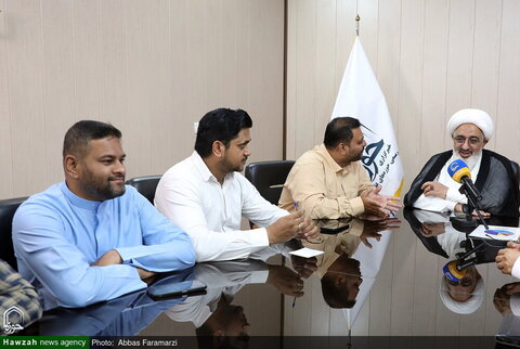 Photos/Visite du représentant du Guide suprême en Inde à l'agence de presse Hohzah