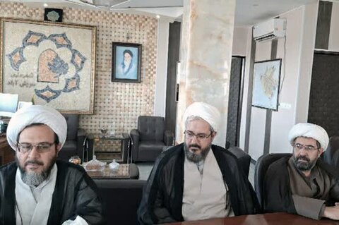 تصاویر/ حضور حجت الاسلام عابدین رستمی؛ امام جمعه قروه در جلسه هم اندیشی هیئت امنا مساجد سریش آباد