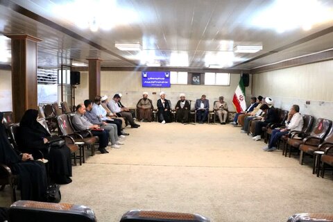 تصاویر/ جلسه کمیته همکاری حوزه های علمیه با آموزش و پرورش خوی