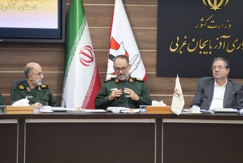 تصاویر/ برگزاری جلسه هماهنگی کنگره ۱۲ هزار شهید آذربایجان‌غربی