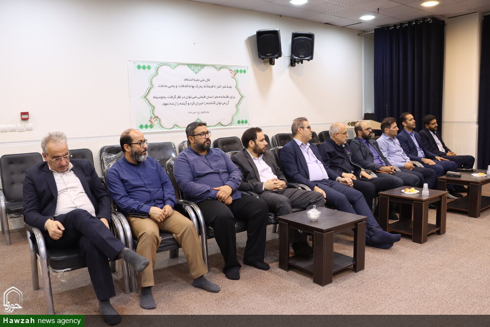 دیدار مسئولان بسیج کارمندان و ادارت استان با نماینده ولی فقیه در خوزستان