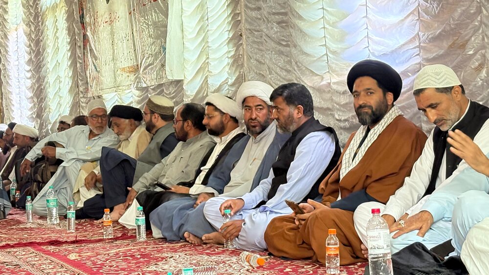 رئیس انجمن شرعی شیعیان جامو و کشمیر: سیره پیامبر اکرم (ص) و آموزههای اهل بیت (ع)، چراغ هدایت و راهنمای زندگی انسانهاست