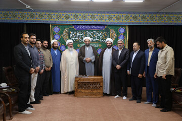 تصاویر / دیدار امام جمعه و اعضای ستاد نماز جمعه شهرستان قروه با نماینده ولی فقیه در استان همدان