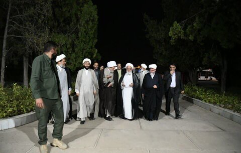 تصاویر|  استقبال از آیت‌الله شب‌زنده‌دار در فرودگاه شهید دستغیب شیراز